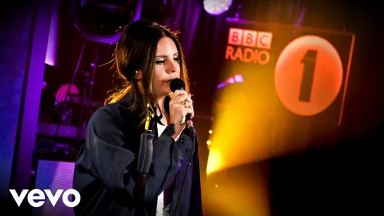 Lana Del Rey – Doin' Time (Sublime cover) [Live @ «BBC Radio 1's Live Lounge»]