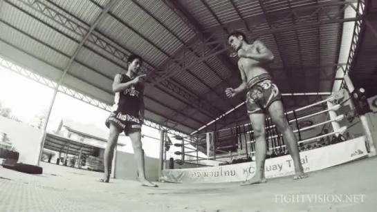 Sok Klab Combinations. Muay Thai techniques Demonstration by KC Muay Thai Chiang Mai