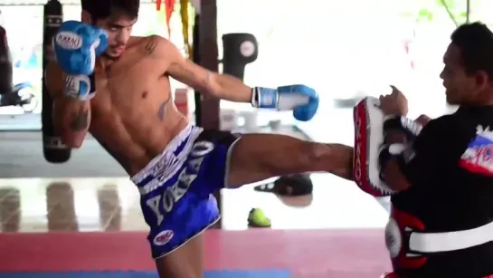 Sanny Dahlbeck Muay Thai training at Sitmonchai Gym for YOKKAO 12!