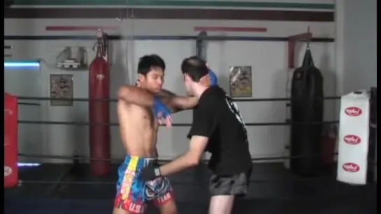 muay thai клинчь