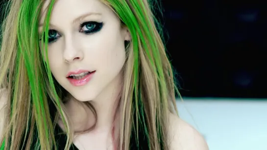 Avril Lavigne - Smile