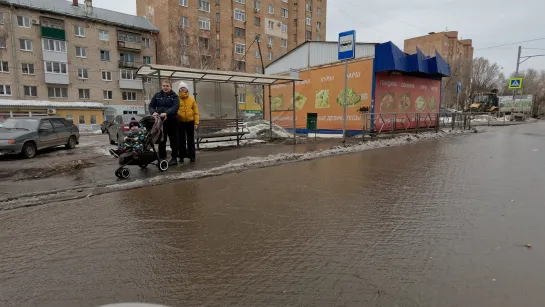 Мощный потоп на Партизанской — на дублере Авроры произошел прорыв водопровода.