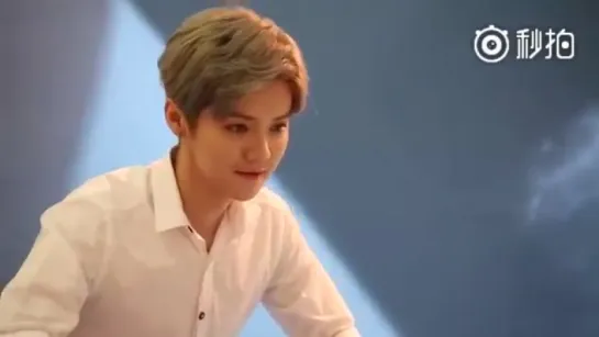 170616 LuHan @ Ofo Photoshoot Behind the Scenes