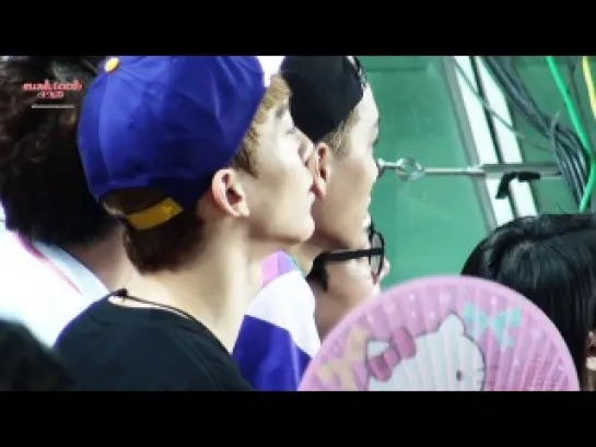 [FANCAM] 130814 EXO (Chen focus) @ Korea VS Peru Soccer Match