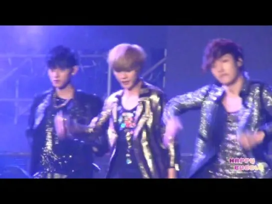 [FANCAM] 121209 Chongqing Irreplaceable Concert - MAMA Luhan ver.