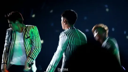 151212 The EXOluXion in Nanjing - Love Me Right - D.O. focus