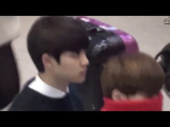 [FANCAM] 131223 D.O Focus @ Incheon Airport