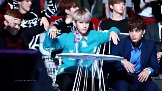 [FANCAM] 151202 EXO Baekhyun funny dance @ MAMA 2015