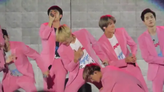 [Fancam] 151004 EXO Baekhyun focus - Love Me Right @ Gangnam Hallyu Festival