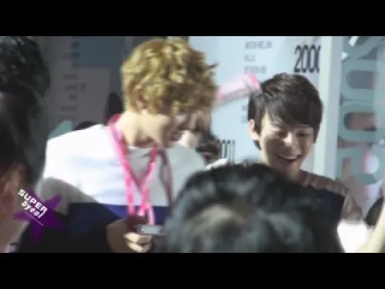 [FANCAM] 120812 EXO @ S.M.ART EXHIBITION (CHANYEOL focus)