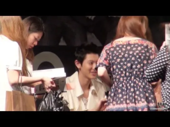 |FANCAM| 130613 Yongsan Fansign