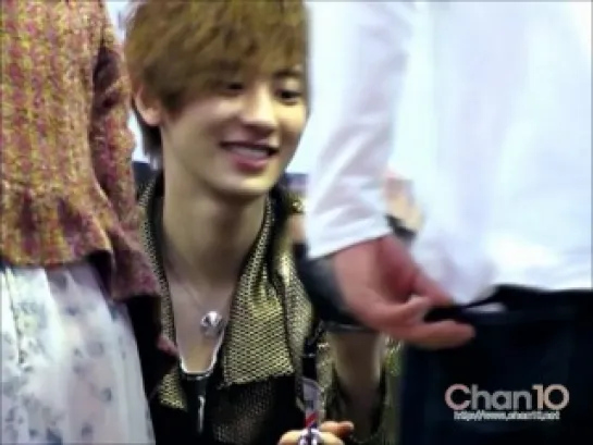 [FANCAM] 120421 EXO-K COEX fansign Chanyeol