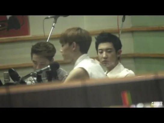 |FANCAM| 130626 Sukira Kiss The Radio (Chanyeol focus)