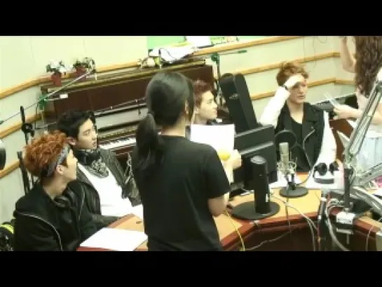 |FULL| 130530 EXO - Kiss The Radio