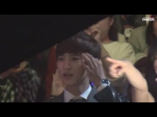 |FANCAM| 131122 MAMA 2013 @ RAIN - It's Raining (Chanyeol focus)