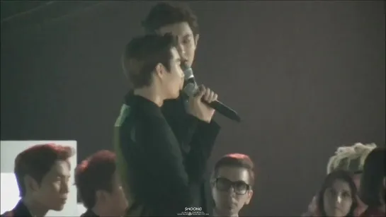 |FANCAM| 131114 Melon Music Awards 2013 (Chanyeol & Suho)