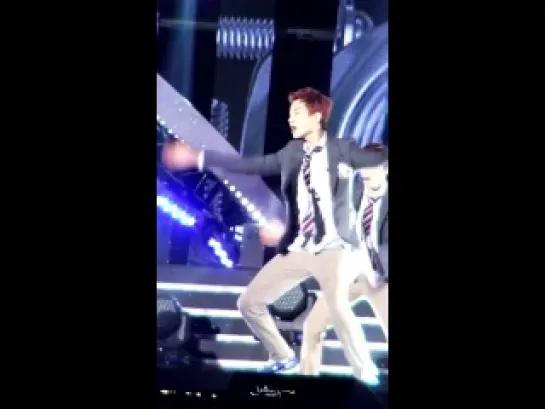 |FANCAM| 130914  Incheon Sky festival - Wolf (Chanyeol focus)