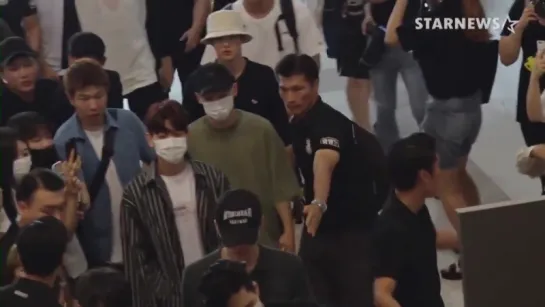 170726 EXO @ Gimpo Airport