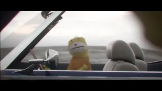 Mr Oizo - Hand In The Fire (feat. Charli XCX)