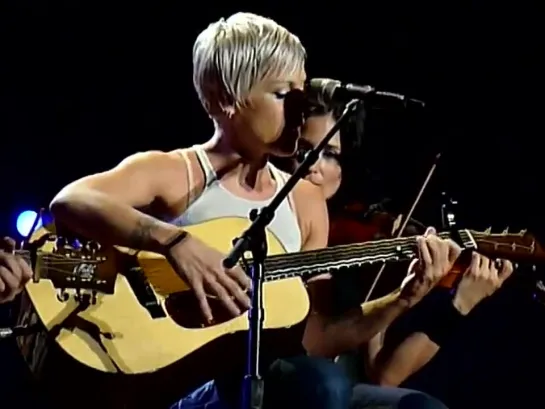 Pink-I Don't Believe You & Redemtion Song(live)