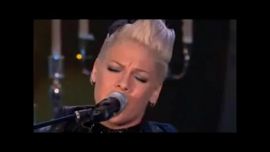 Pink - I Don't Believe You (live on Oprah)