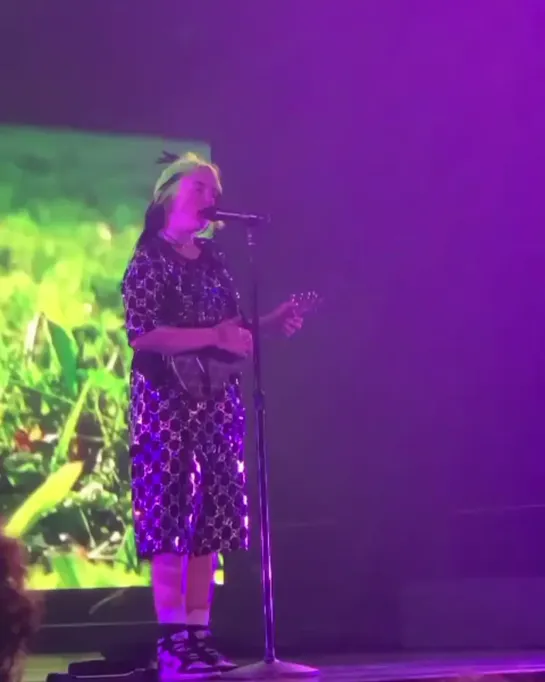 billie performing "8" in orlando