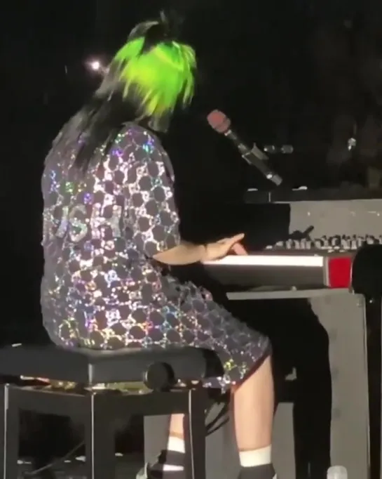 billie playing the piano in orlando