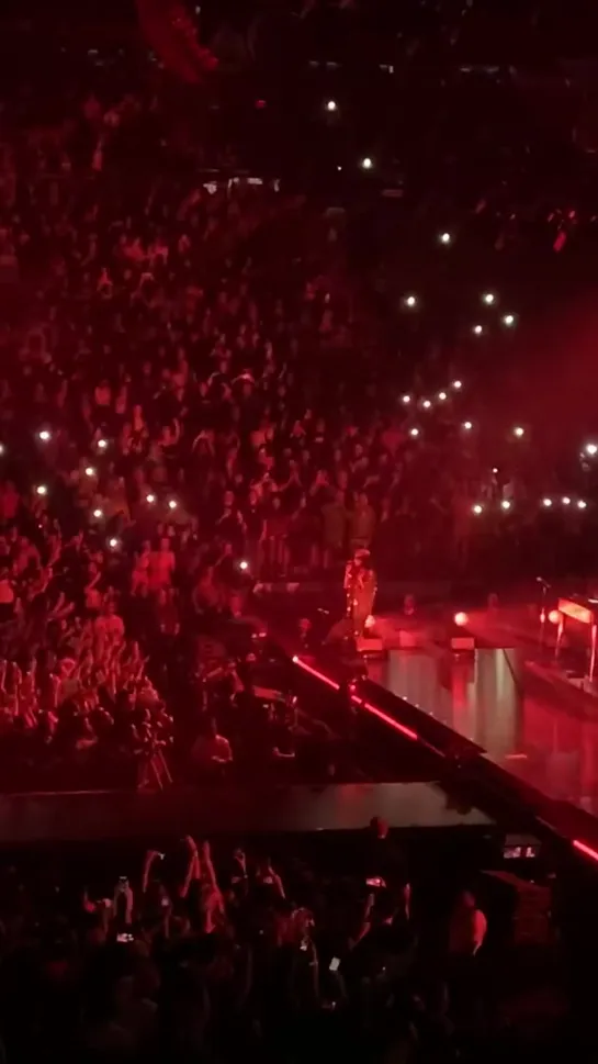 billie performing "all the good girls go to hell" in miami