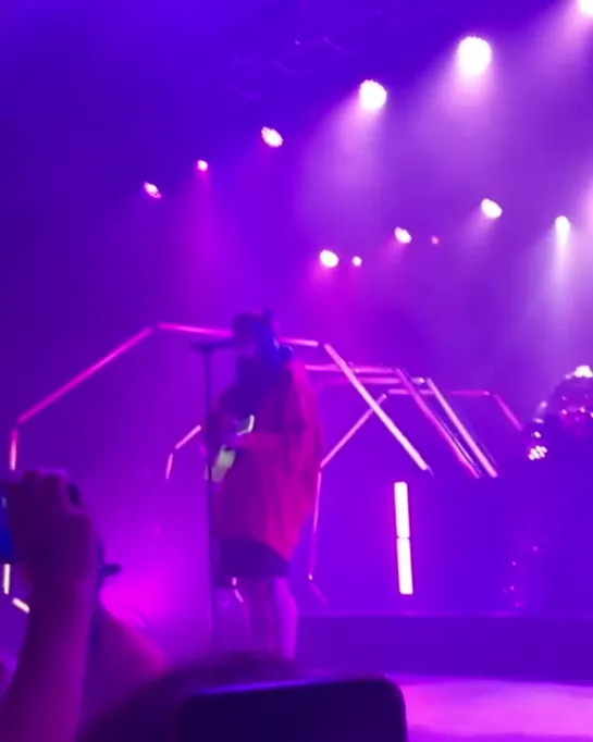 billie eilish live / Phoenix