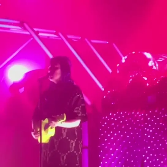 billie eilish live / Dallas