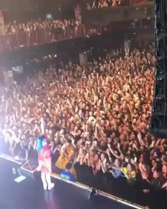 billie eilish live / boston