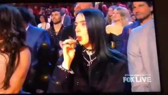 billie in the audience during halsey’s award acceptance speech