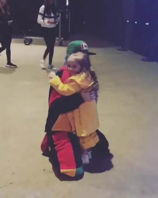 billie with a young fan before the austin show