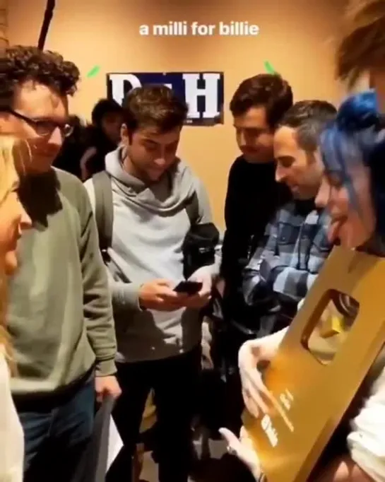 billie with her youtube golden play button