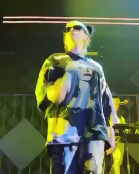 Billie Eilish live / Jingle Ball 2019