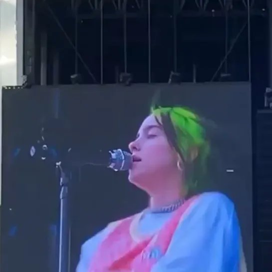 Billie Eilish live/ Austin 12/10/19