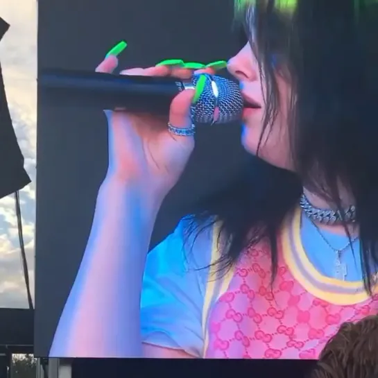 Billie Eilish live/ Austin 12/10/19