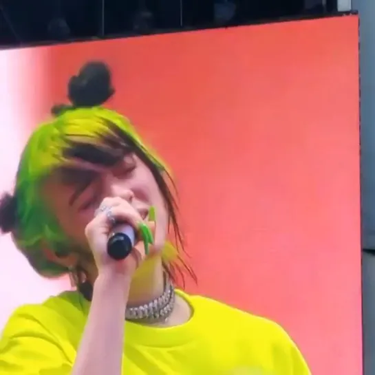 billie performing “when the party’s over” at aclfestival in austin