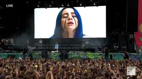 billie performing “when the party’s over” at lollapalooza berlin in germany