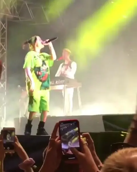 billie performing “bellyache” at MS dockville in germany