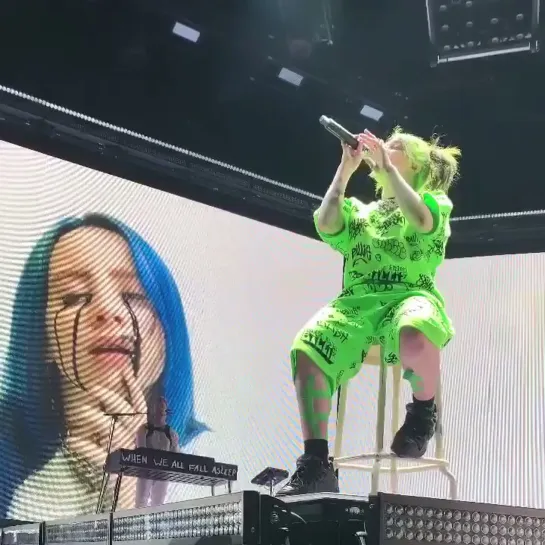 billie performing at summerfest in milwaukee 06.06.19