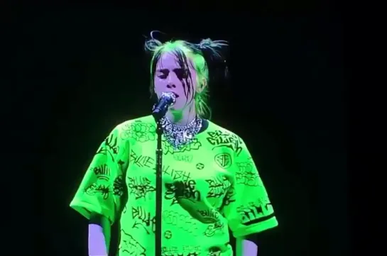 billie performing at summerfest in milwaukee 06.06.19