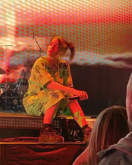 billie performing at summerfest in milwaukee 06.06.19