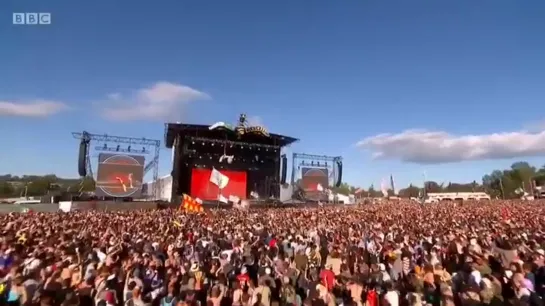 billie performing “COPYCAT” at glastonbury festival