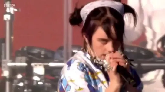 billie performing “bad guy” at glastonbury festival