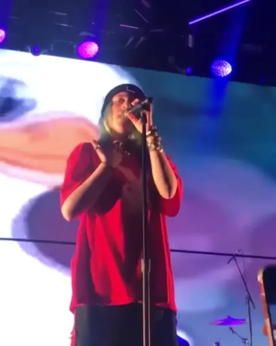 Billie performing at The Forum in Los Angeles 9.12.18