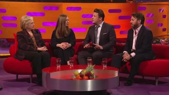 The Graham Norton Show 26x09 - Chelsea Clinton, Hillary Clinton, David Mitchell, Jamie Oliver, Kesha