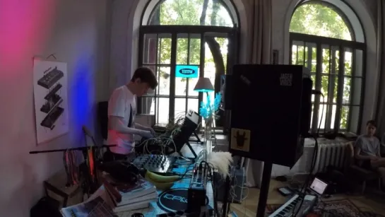 TESTFM x CREWQ Showcase: Сергей Костырко (live)