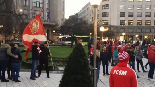 Фанаты Спартака собираются в центре Бильбао