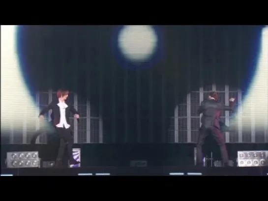 10 U-KISS (AJ & KiSeop) - Obsession (120325 1st Japan Live Tour)